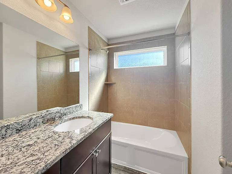 401 Utica Way — Photo 20