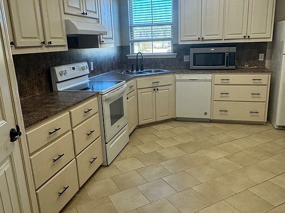5th image of 160 Domingue Ln