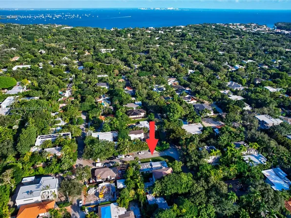 4160 Grove St, Miami, FL 33133
