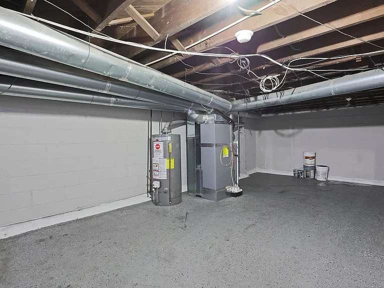 41-43 N Huron Ave — Photo 15