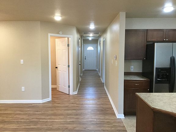 Living room/hallway