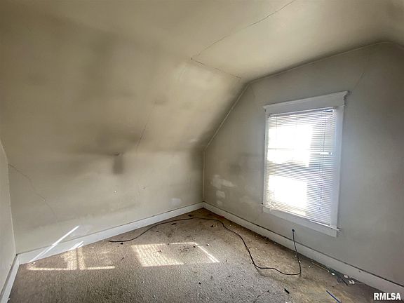 2nd image of 578 Mathews St