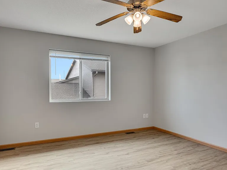 1208 Eastwood St — Photo 20