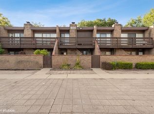 609 Kenneth Cir, Elgin, IL 60120