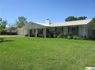 106 Brazos Ln, Seguin, TX 78155