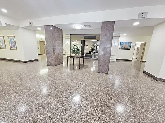Rented by Bohemia Realty Group | media 10
