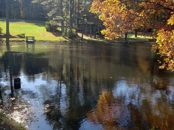 4125 Peaks Mountain Rd, Galax, VA 24333