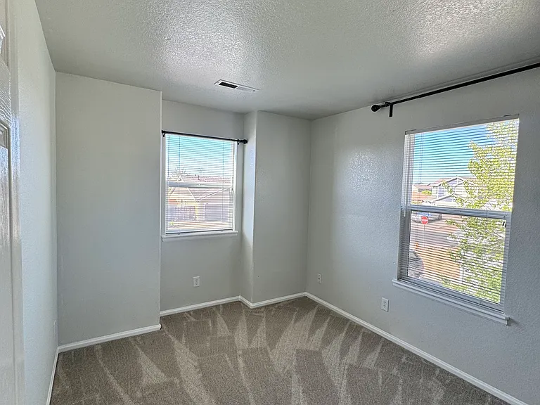 886 Ponderosa Ln — Photo 14