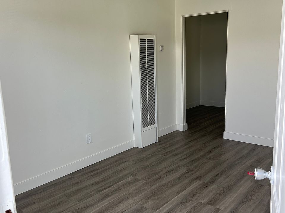 1st image of 408 Park Way