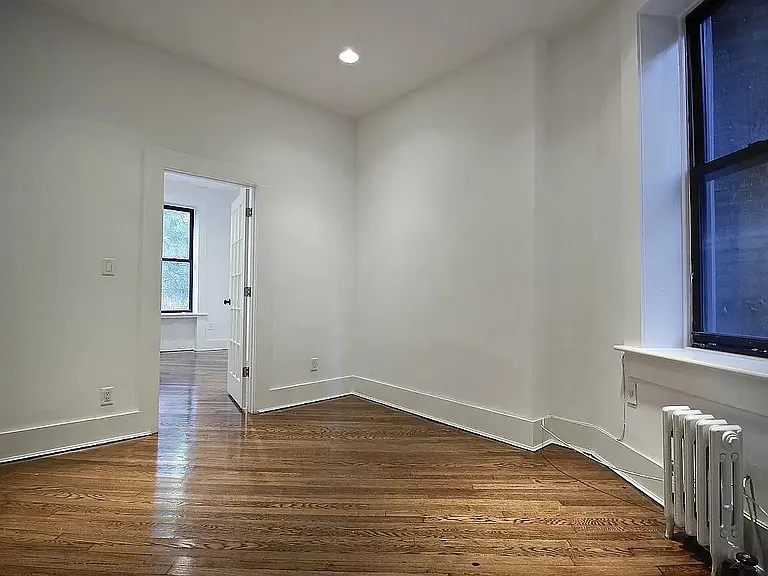 168 E 7th St #4D — Photo 3