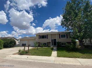 702 Apricot St, Gillette, WY 82716