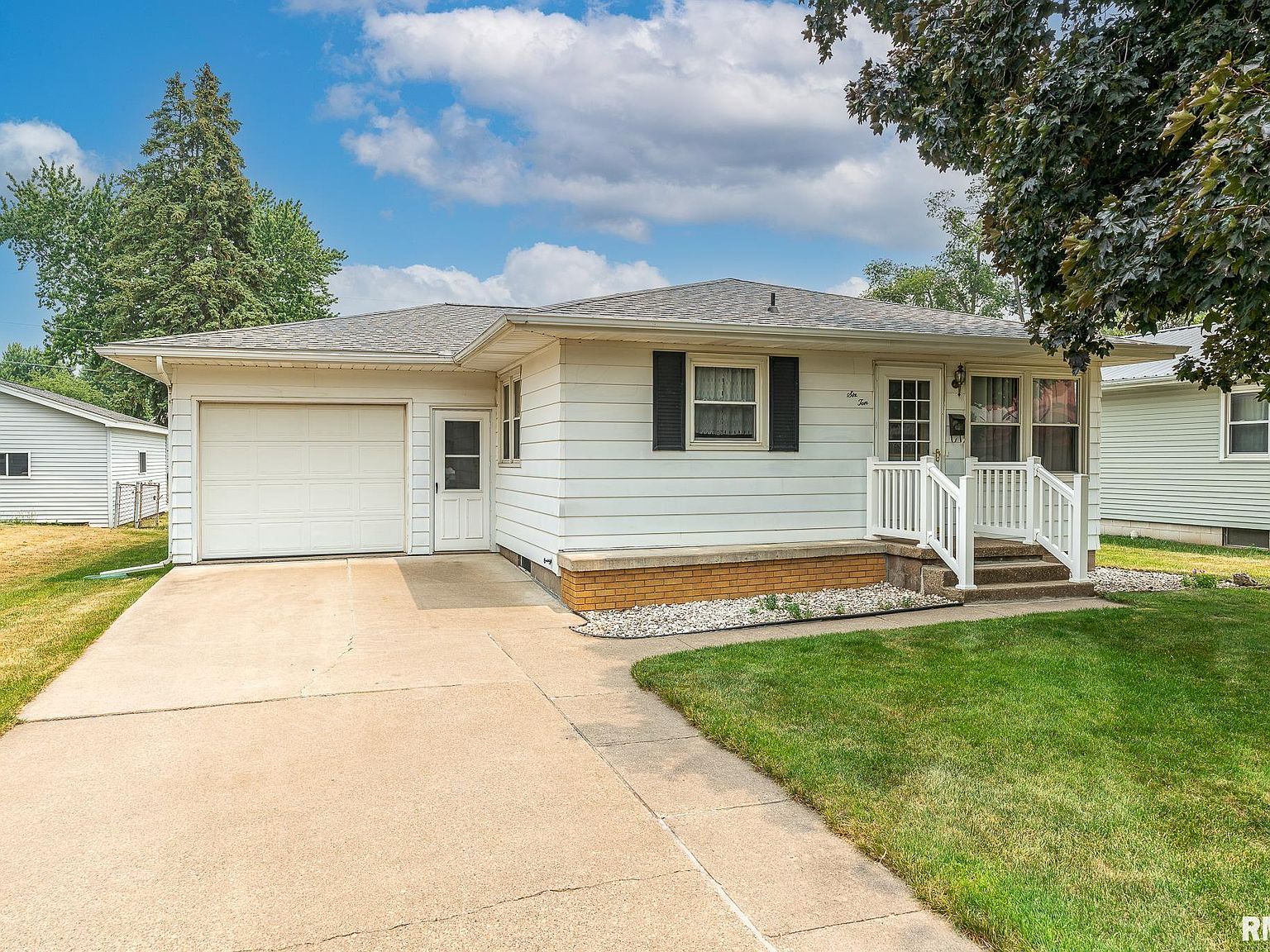 610 3rd Ave, Camanche, IA 52730 Zillow