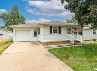 610 3rd Ave, Camanche, IA 52730