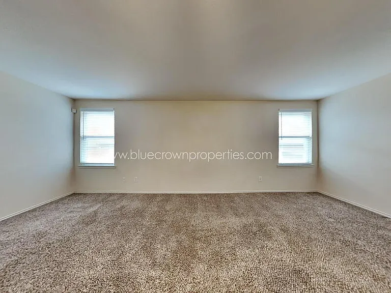 13049 Galaxy Dr — Photo 4