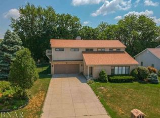 510 Wellesley Dr, Normal, IL 61761