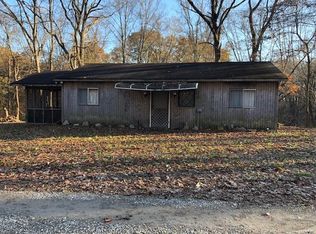 892 Forest Rd, Ava, IL 62907