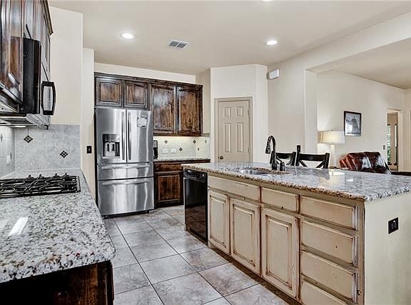 5th image of 1705 Landon Ln