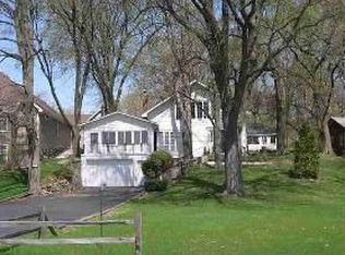 W9396 Ripley Rd, Cambridge, WI 53523
