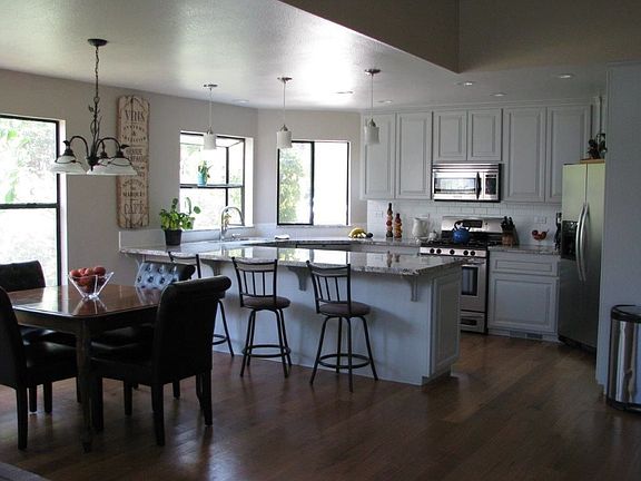 2nd image of 11061 Tanglewood Dr