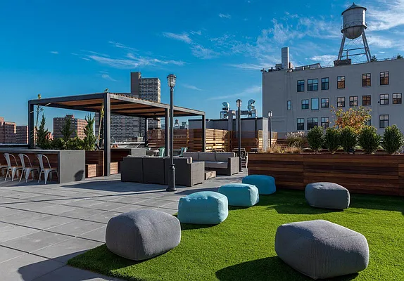 Rented by Bold New York | media 18