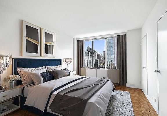 3rd image of 1755 York Ave APT 27B