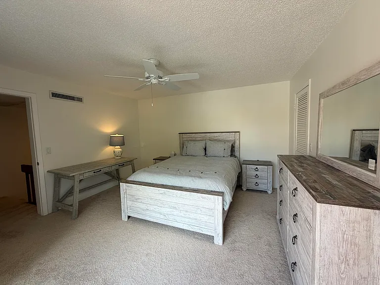 825 Center St #32B — Photo 7