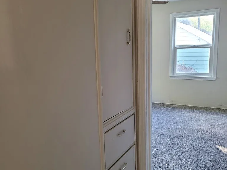 2348 Vine Ave — Photo 10
