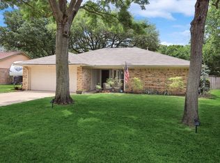 2719 Cardinal Dr, Grapevine, TX 76051