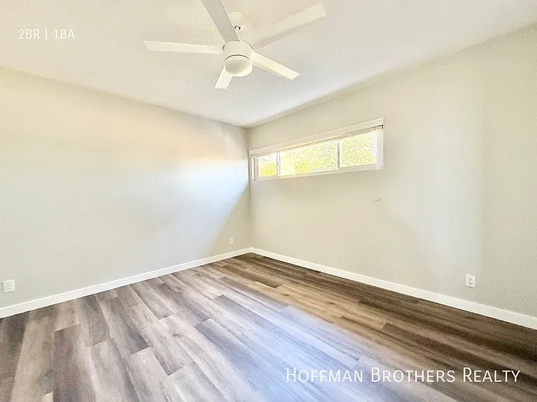 3837 W Mont Clair St #14 — Photo 2