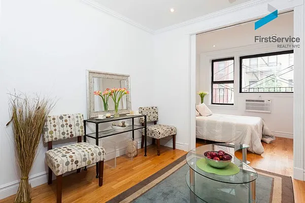 Rented by FirstService Realty (legacy) | media 8