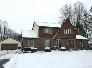 7203 Schultz Rd, North Tonawanda, NY 14120