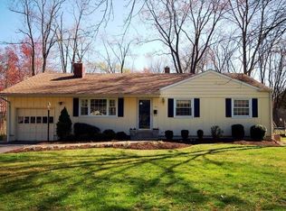 67 Cromwell Ct, Berkeley Heights, NJ 07922