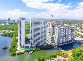 16385 Biscayne Blvd #404, North Miami Beach, FL 33160