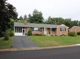 711 Anne St SW, Leesburg, VA 20175