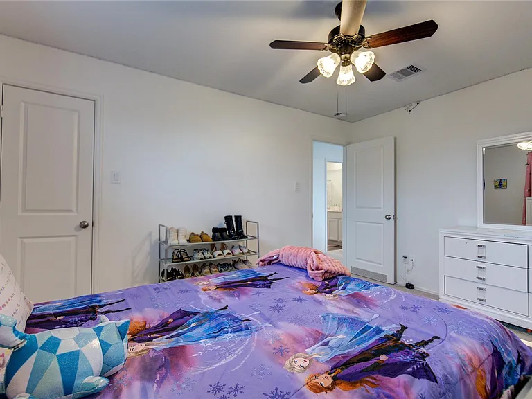 26627 Ledgemont Dr — Photo 28