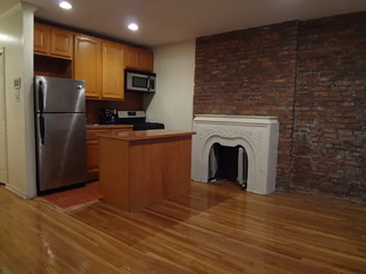 Rented by Rapid Realty Upper West Side LLC | media 42