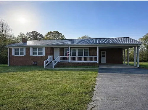 152 Leonard Dr Photo 1