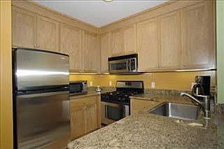 4th image of 270 Valencia St APT 405