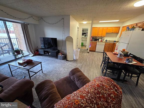 4th image of 456 E Beaver Ave APT 708