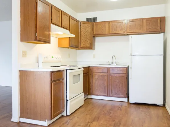 River Garden, 600 E Bromley St #968eed4f3, Tucson, AZ 85704