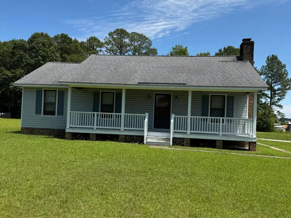 410 Carmil Dr, Selma, NC 27576