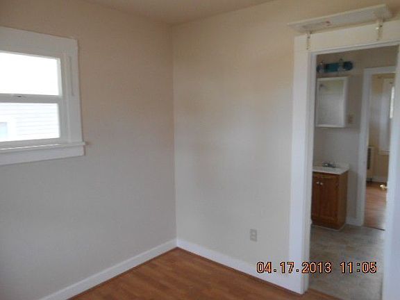 2nd image of 1660 S 41st St