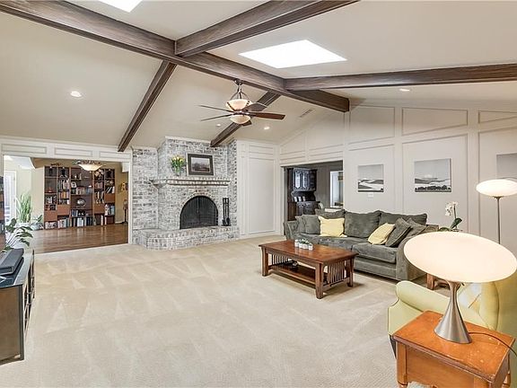 4th image of 9256 Whitehurst Dr