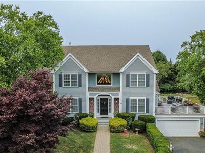 38 Mitchell Ln, Portsmouth, RI, 02871