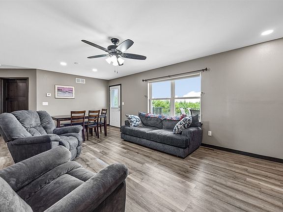 3rd image of 22980 105th St