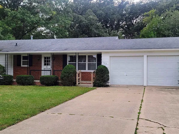 103 Hillside Dr, Charles City, IA 50616
