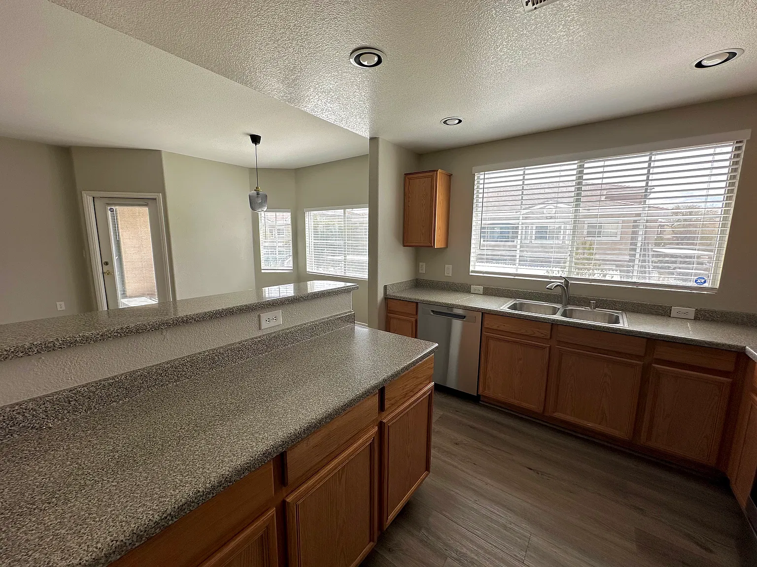 9330 W Maule Ave — Photo 4
