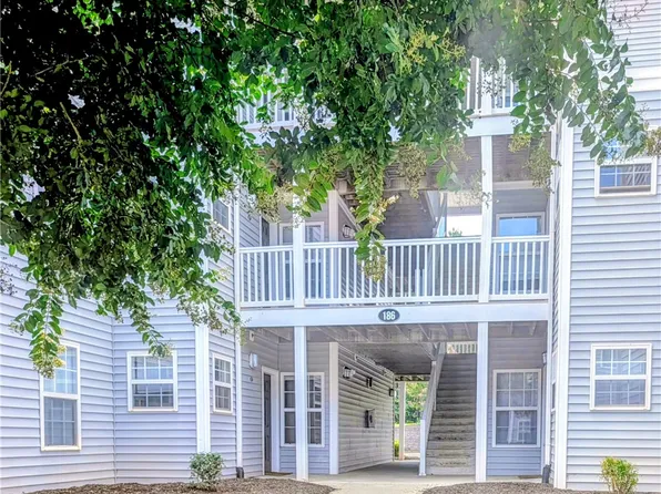 186 University Village Dr APT D, Central, SC 29630