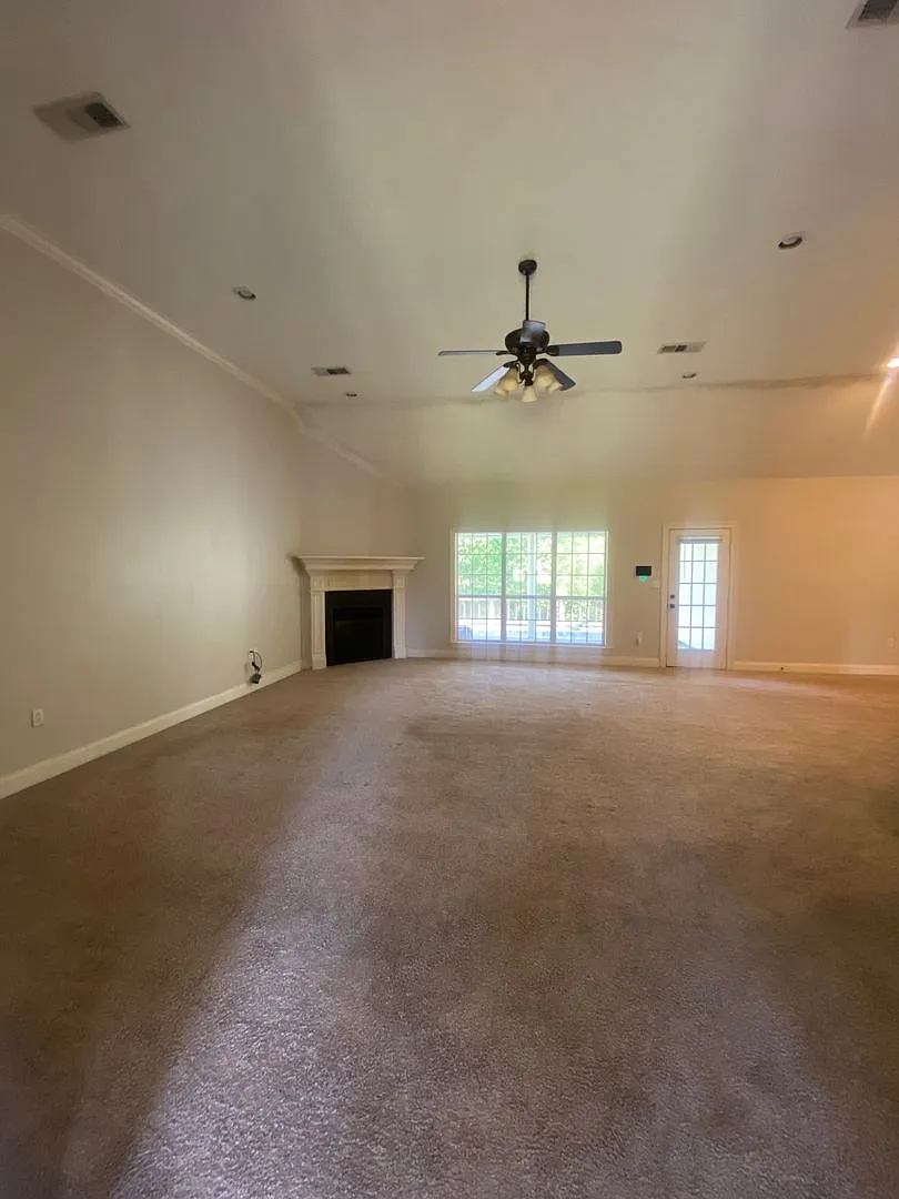 314 Romar Place — Photo 4