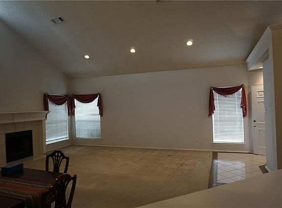 4th image of 8851 Holly St